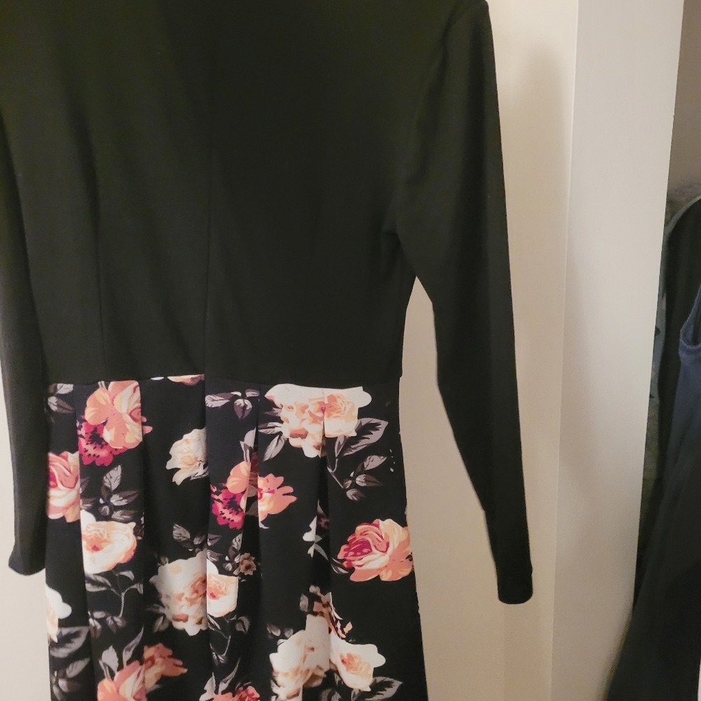 Black and floral long sleeve dress, xl